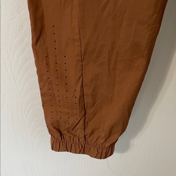 NWOT Victoria Secret Parachute Weekend Jogger Sz Small Caramel Lightweight Nylon - Picture 7 of 15